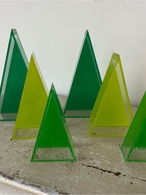Kailo Chic Acrylic Christmas Trees Set of 3 Green Modern Holiday Decor